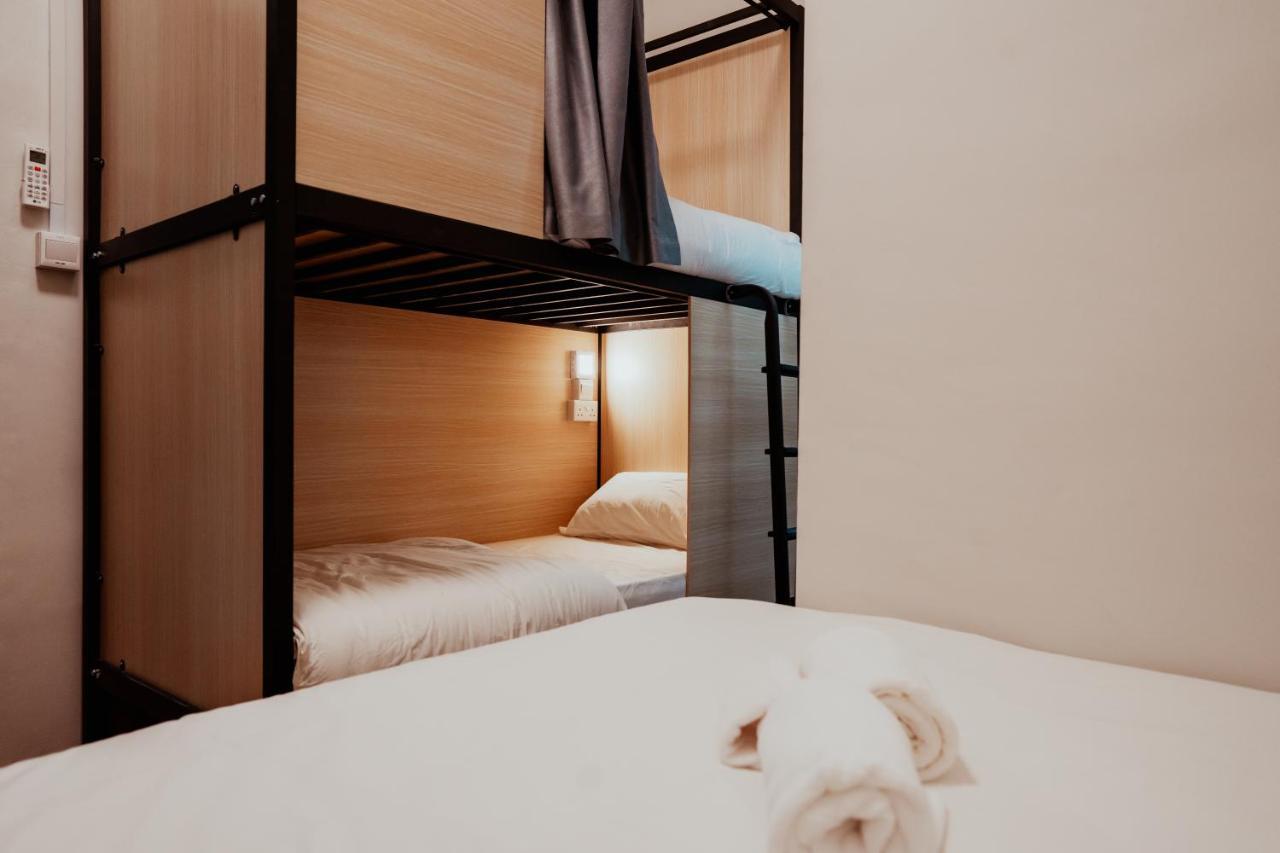 Code Hostel At Lavender Singapura Luaran gambar