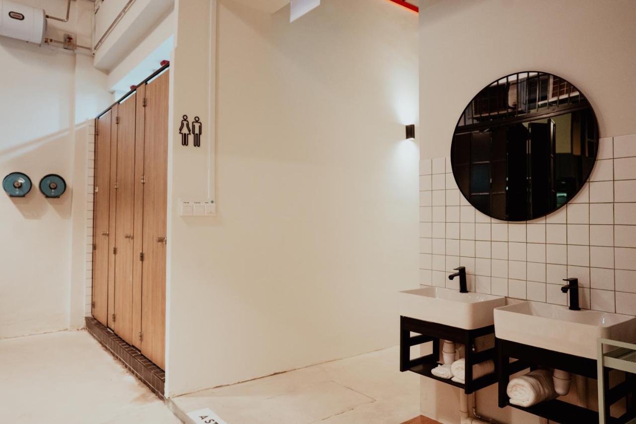 Code Hostel At Lavender Singapura Luaran gambar