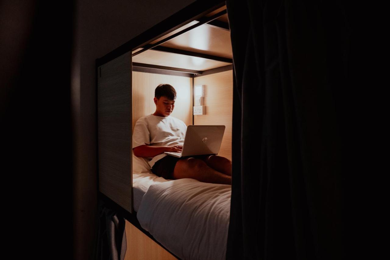 Code Hostel At Lavender Singapura Luaran gambar