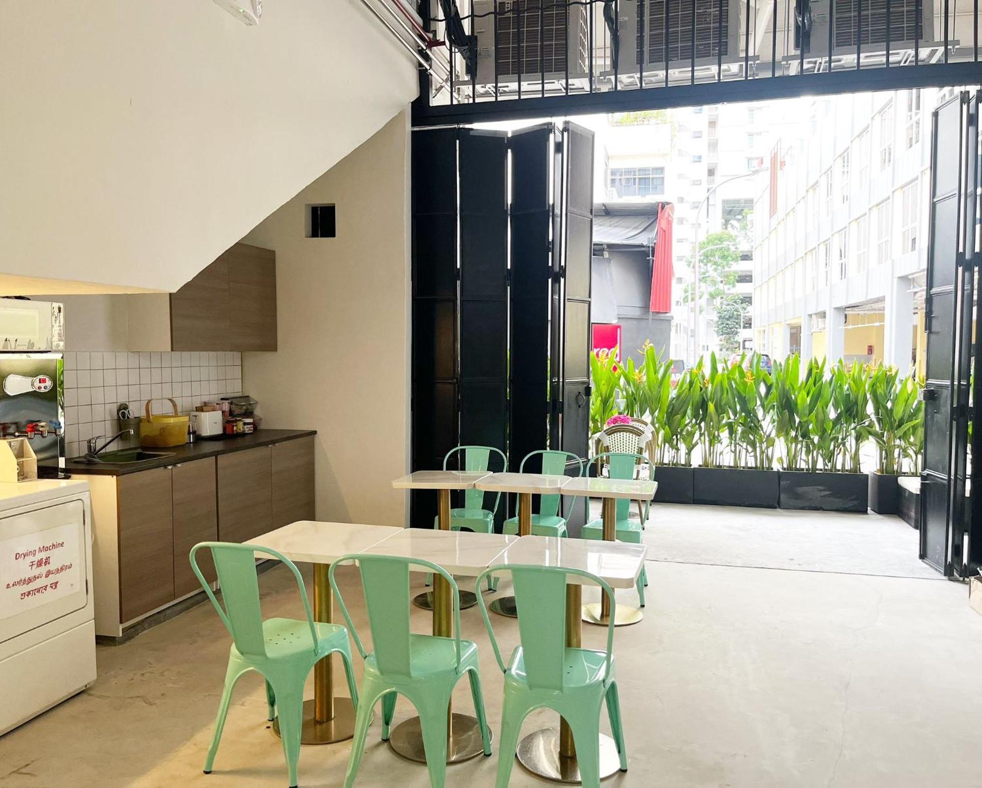 Code Hostel At Lavender Singapura Luaran gambar